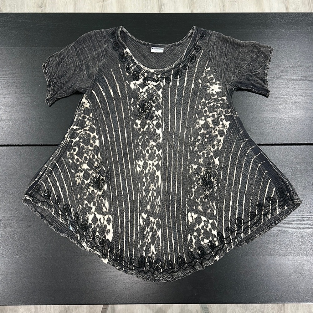 Shoreline Ladies Flattering Blouse Top